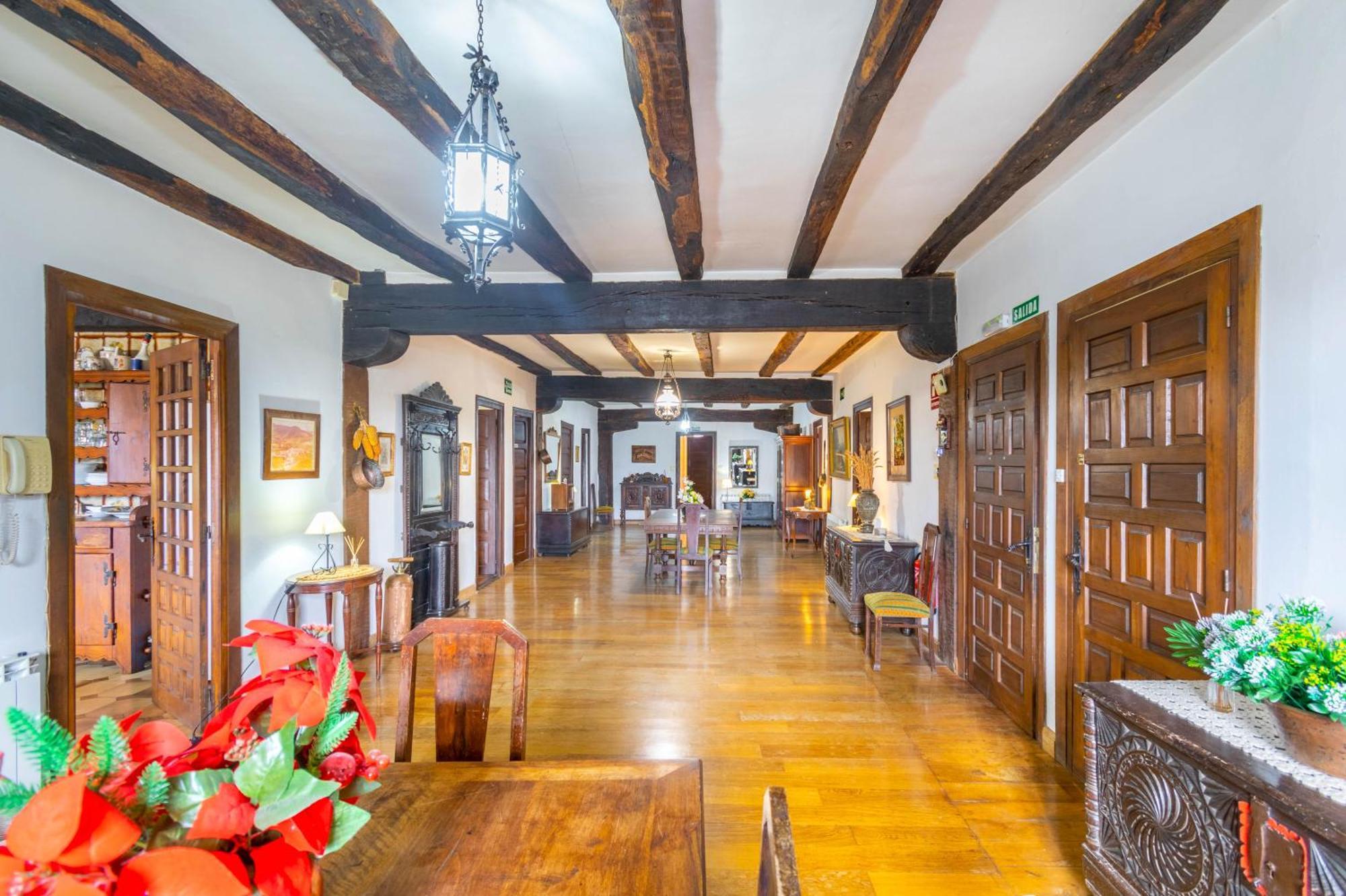 Casa Rural Arotzenia, Hogar Rustico En Pleno Valle De La Ulzama Lizaso 外观 照片