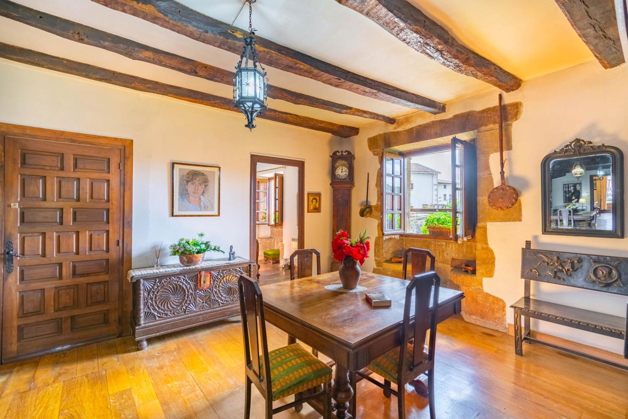 Casa Rural Arotzenia, Hogar Rustico En Pleno Valle De La Ulzama Lizaso 外观 照片