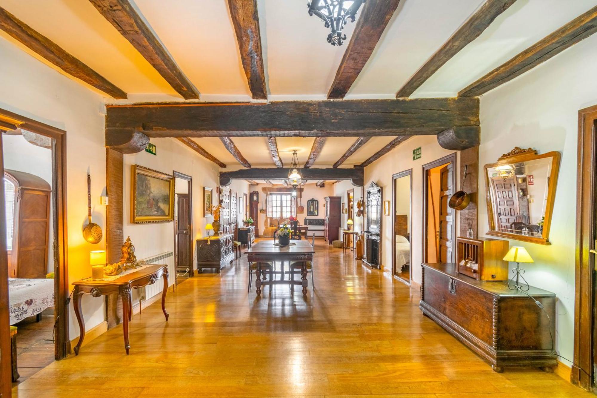 Casa Rural Arotzenia, Hogar Rustico En Pleno Valle De La Ulzama Lizaso 外观 照片