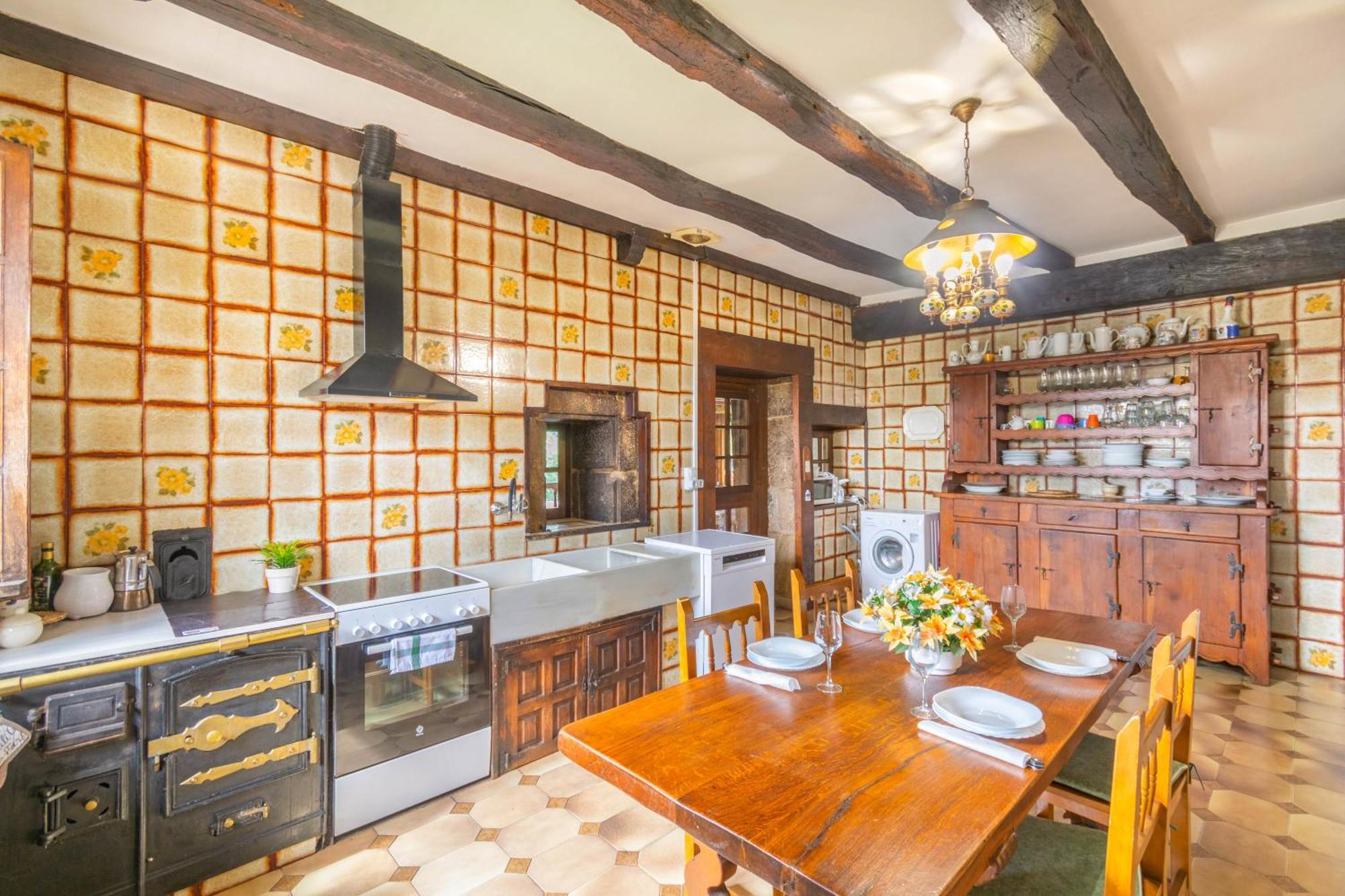 Casa Rural Arotzenia, Hogar Rustico En Pleno Valle De La Ulzama Lizaso 外观 照片